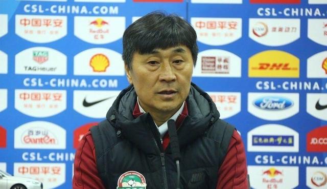 特尔施特根连续缺席了3场俱乐部比赛，而Alex Pintanel指出，阿隆索是因为背部问题缺席。